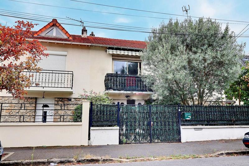 Maison - 115 m² - 6 pièces