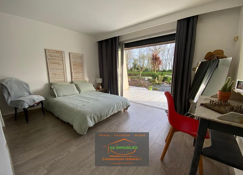 Maison - 341 m² - 9 pièces