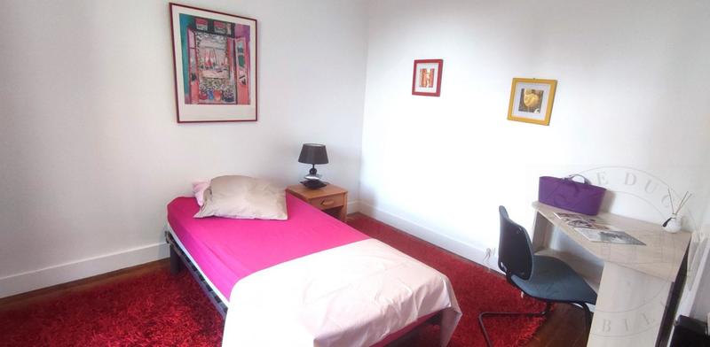 Maison - 210 m² - 9 pièces