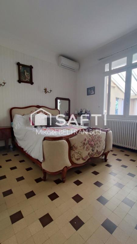 Maison - 250 m² - 8 pièces