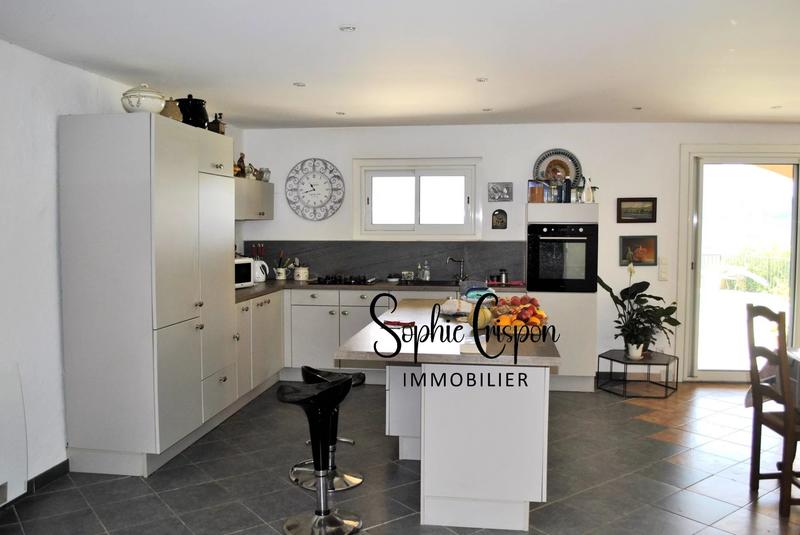 Villa - 245 m² - 8 pièces