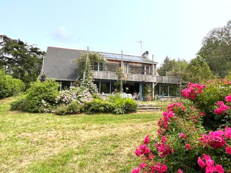 Maison - 170 m² - 9 pièces