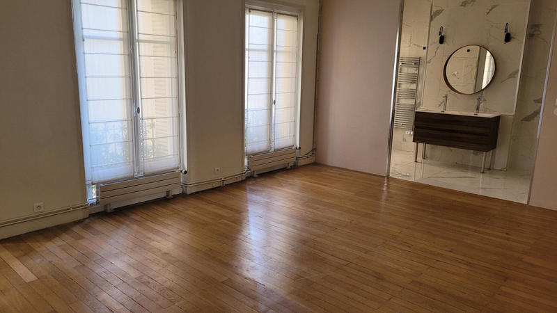 Appartement - 106 m² - 2 pièces