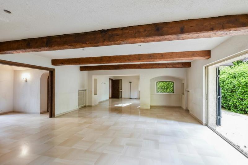 Villa - 446 m² - 9 pièces