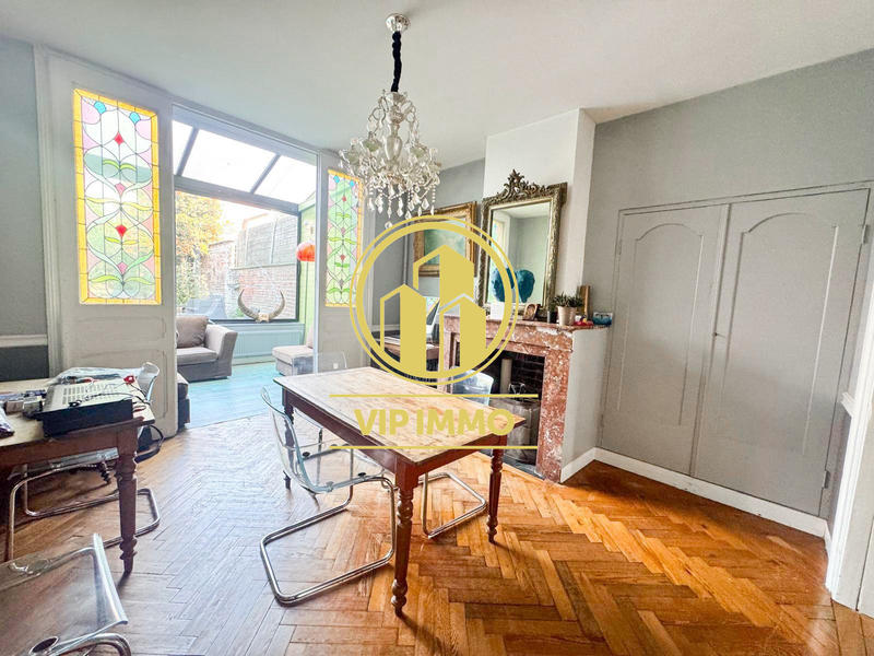 Maison - 180 m² - 6 pièces