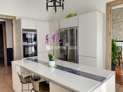 Maison - 180 m² - 5 pièces