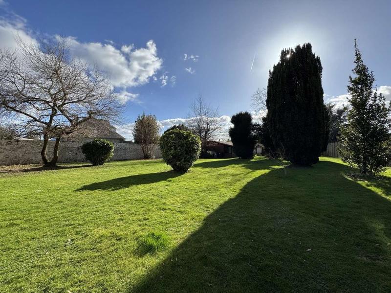 Maison - 230 m² - 7 pièces