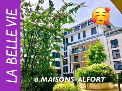 Appartement - 84 m² - 4 pièces