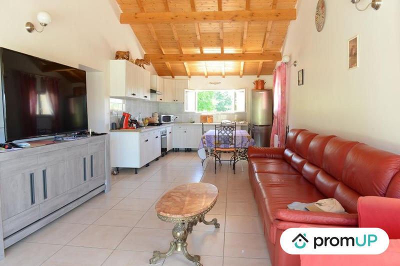 Maison - 780 m² - 18 pièces