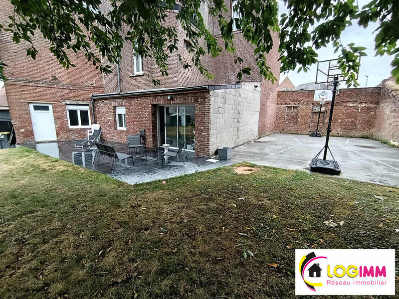 Maison - 203 m² - 10 pièces