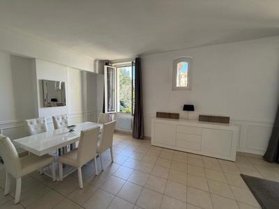 Appartement - 80 m² - 3 pièces