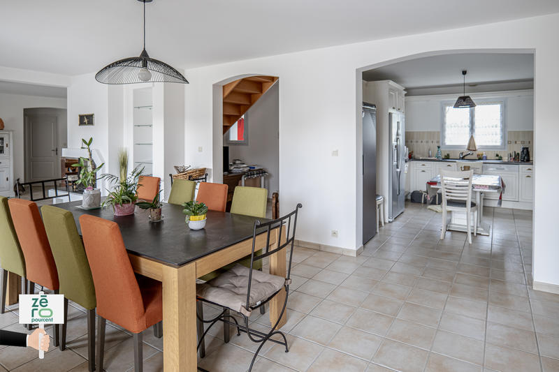 Maison - 233 m² - 7 pièces