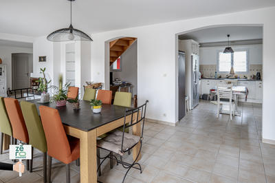 Maison - 233 m² - 7 pièces