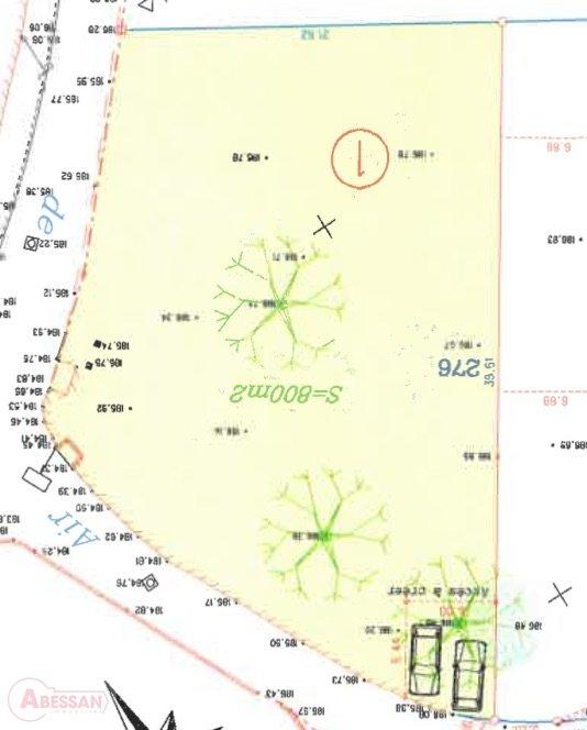Terrain constructible - 800 m²