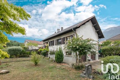 Maison - 99 m² - 4 pièces