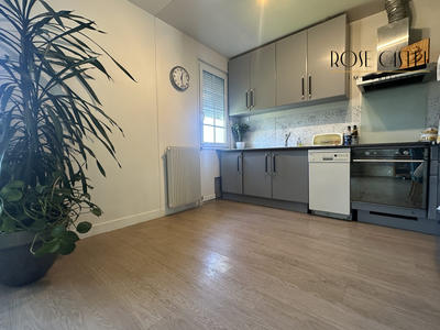 Maison - 77 m² - 5 pièces