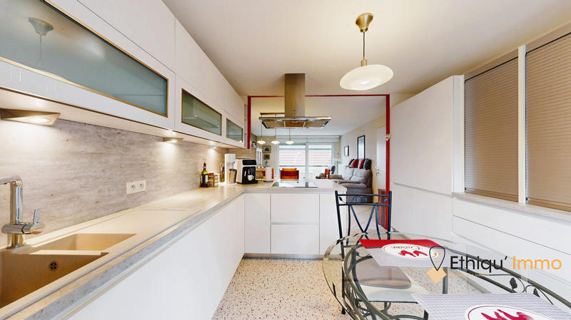 Appartement - 77 m² - 3 pièces