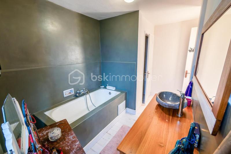 Appartement - 125 m² - 4 pièces