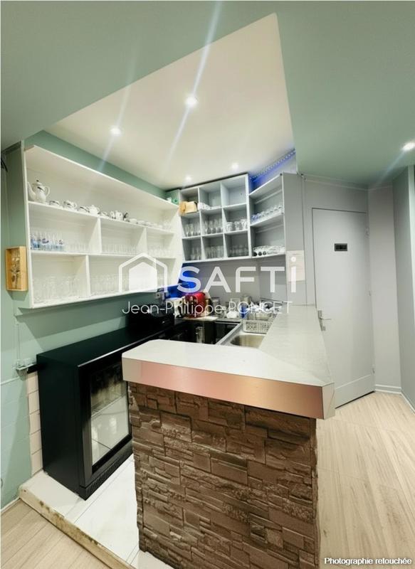 Local commercial - 97 m² - 4 pièces