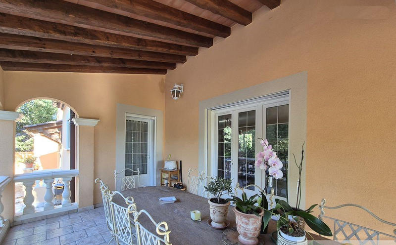 Maison - 213 m² - 7 pièces