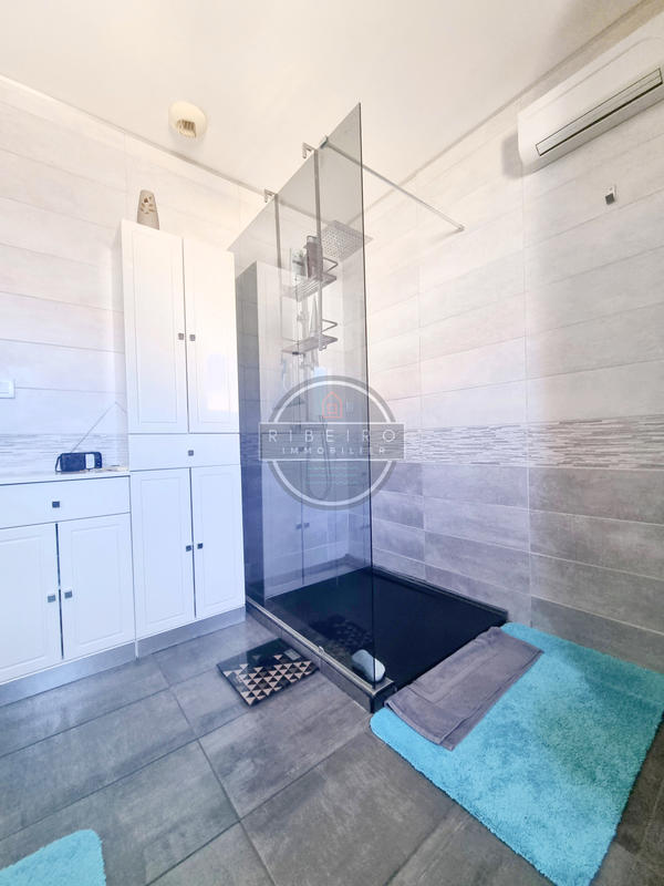 Villa - 161 m² - 6 pièces