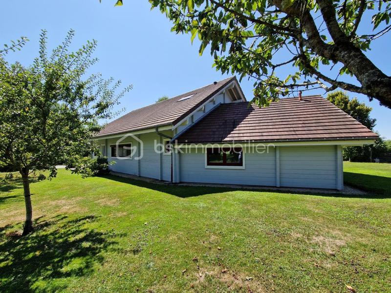 Châlet - 218 m² - 7 pièces