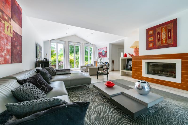 Maison contemporaine - 214 m² - 8 pièces