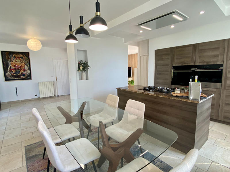 Maison - 190 m² - 9 pièces