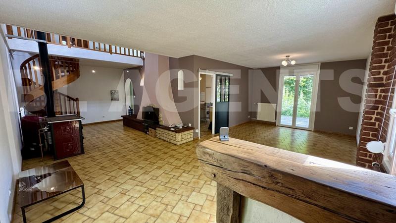 Maison - 179 m² - 9 pièces