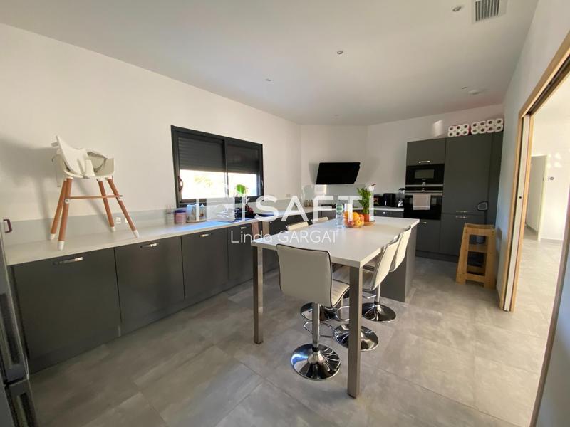 Maison - 140 m² - 6 pièces