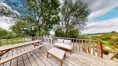 Maison - 323 m² - 10 pièces