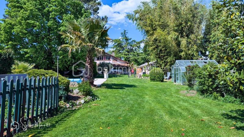 Maison - 160 m² - 9 pièces