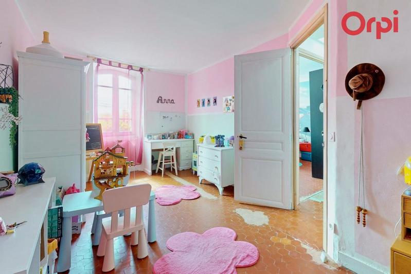 Maison - 245 m² - 6 pièces