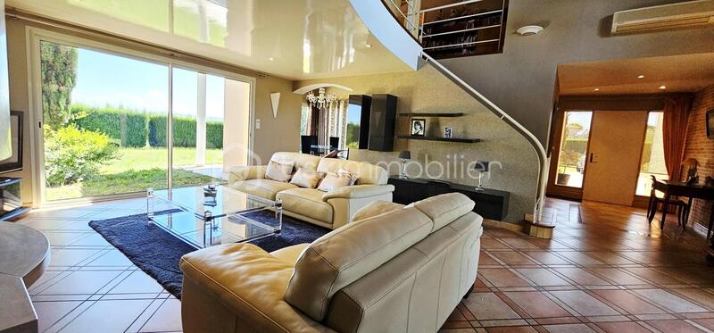 Maison de maîtres - 181 m² - 7 pièces