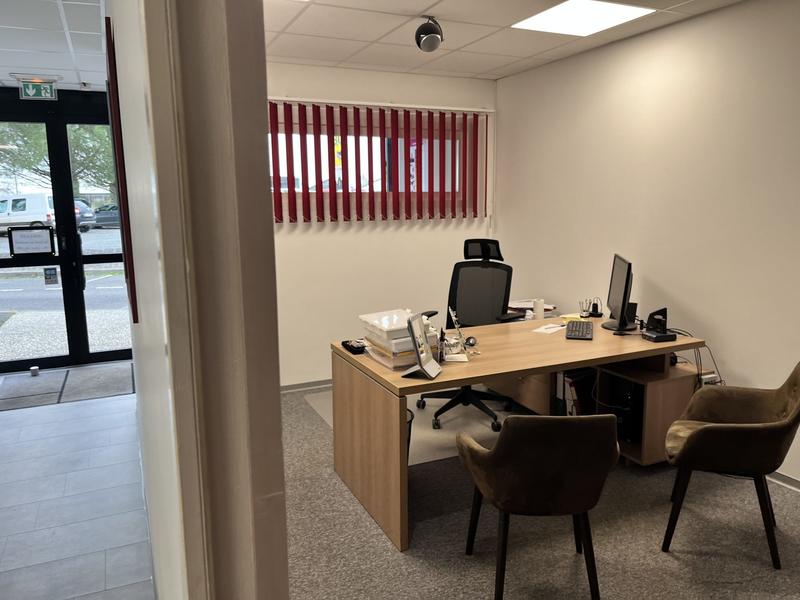 Local commercial - 144 m²