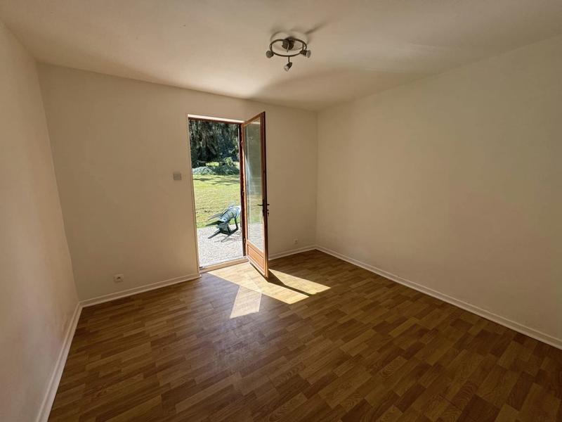 Maison - 218 m² - 12 pièces