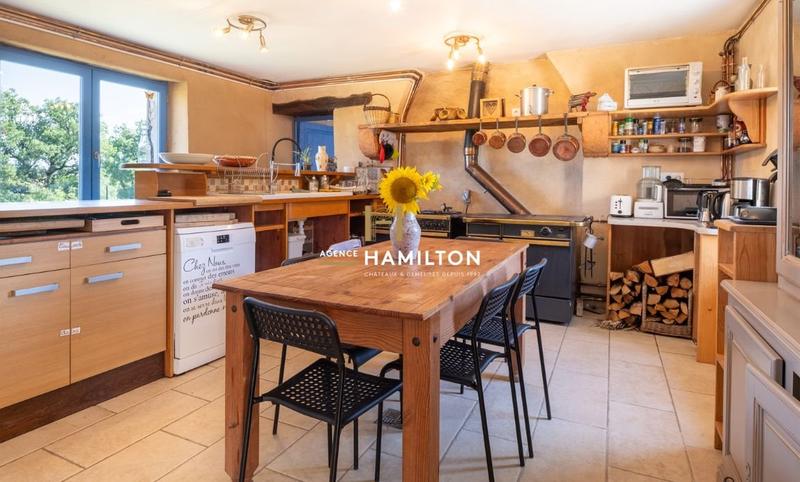 Propriété - 282 m² - 11 pièces