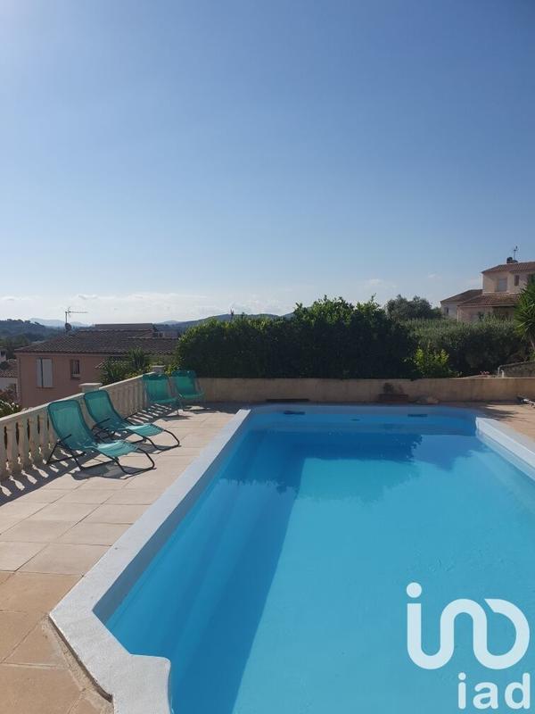 Maison - 128 m² - 7 pièces