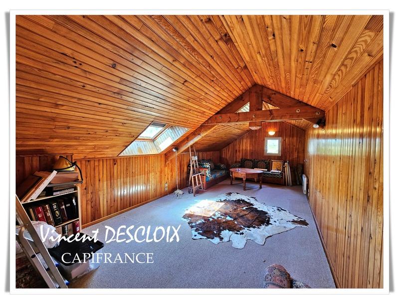 Maison - 186 m² - 8 pièces