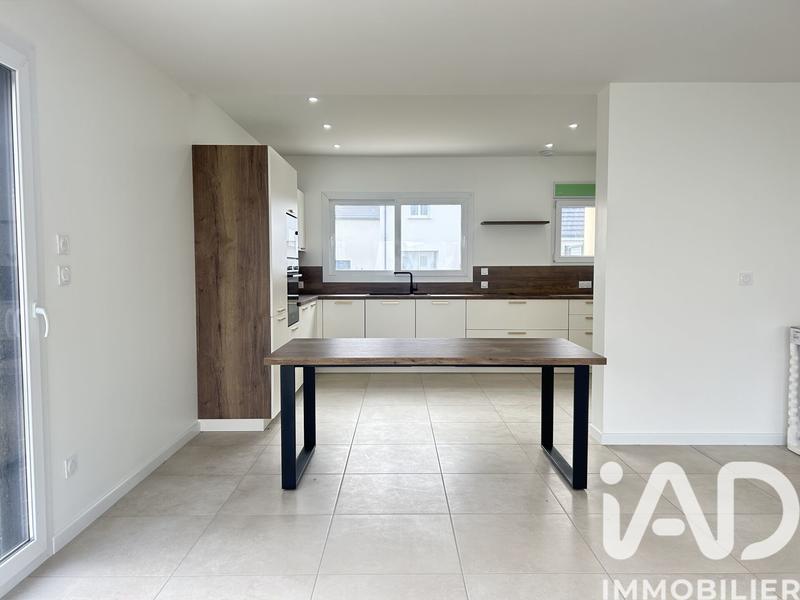 Maison - 137 m² - 6 pièces