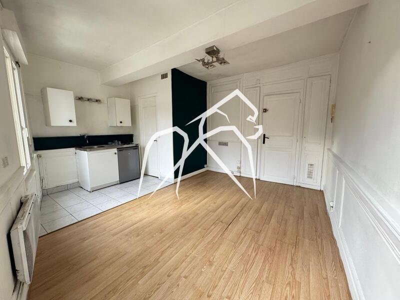 Appartement ancien - 20 m² - 1 pièce