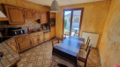 Maison traditionnelle - 142 m² - 7 pièces