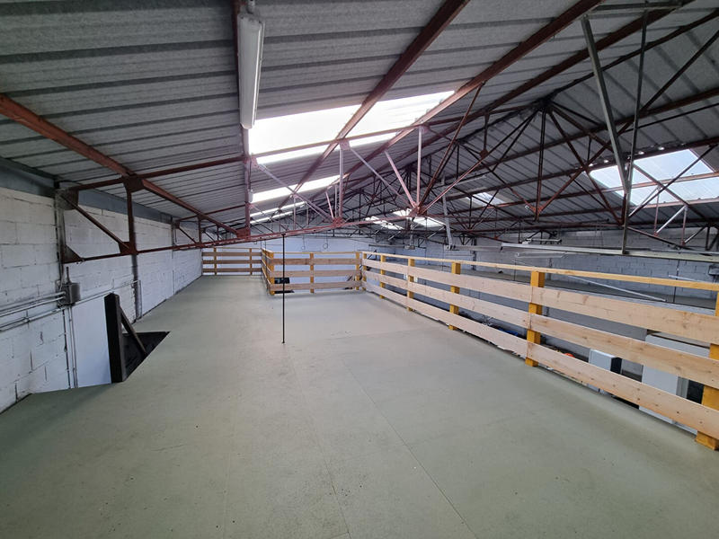 Local d'activité / Entrepôt - 400 m²