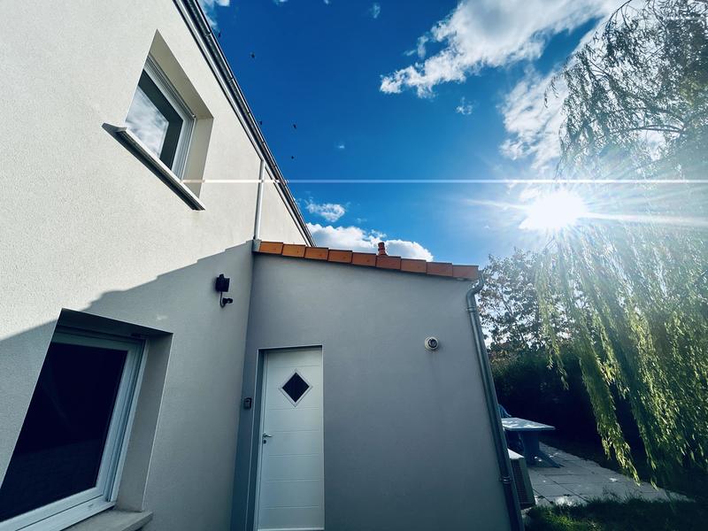 Maison - 90 m² - 4 pièces