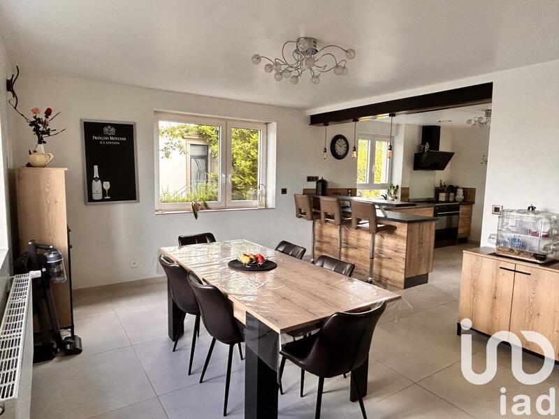 Maison - 180 m² - 6 pièces