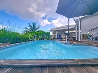 Villa - 110 m² - 4 pièces