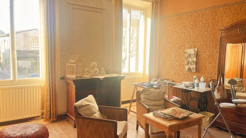 Maison de village - 320 m² - 8 pièces