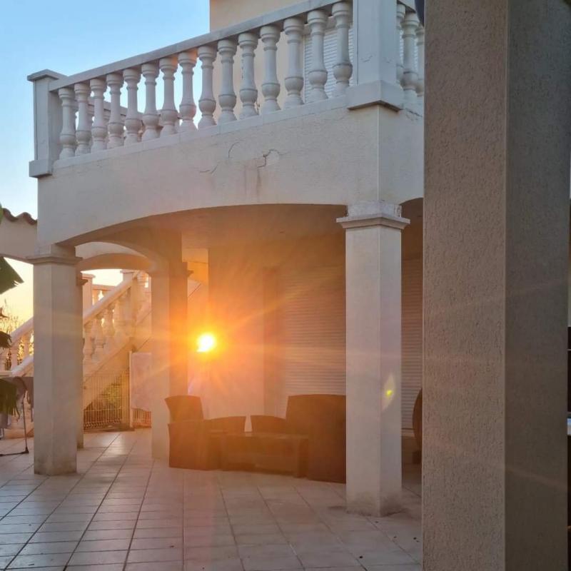 Maison - 299 m² - 7 pièces