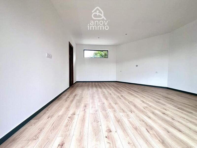 Maison - 234 m² - 6 pièces