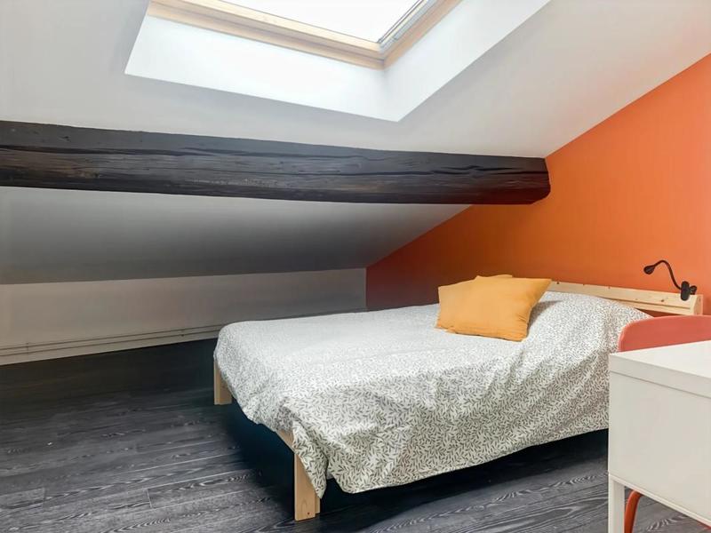 Duplex - 121 m² - 8 pièces